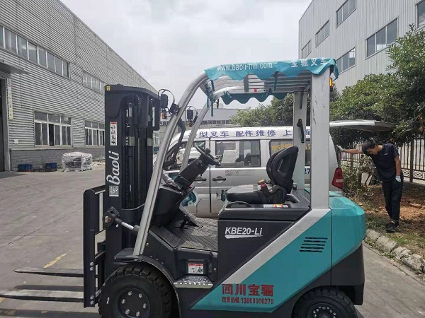 寶驪提醒您，記得對(duì)四川叉車(chē)進(jìn)行定期檢查！